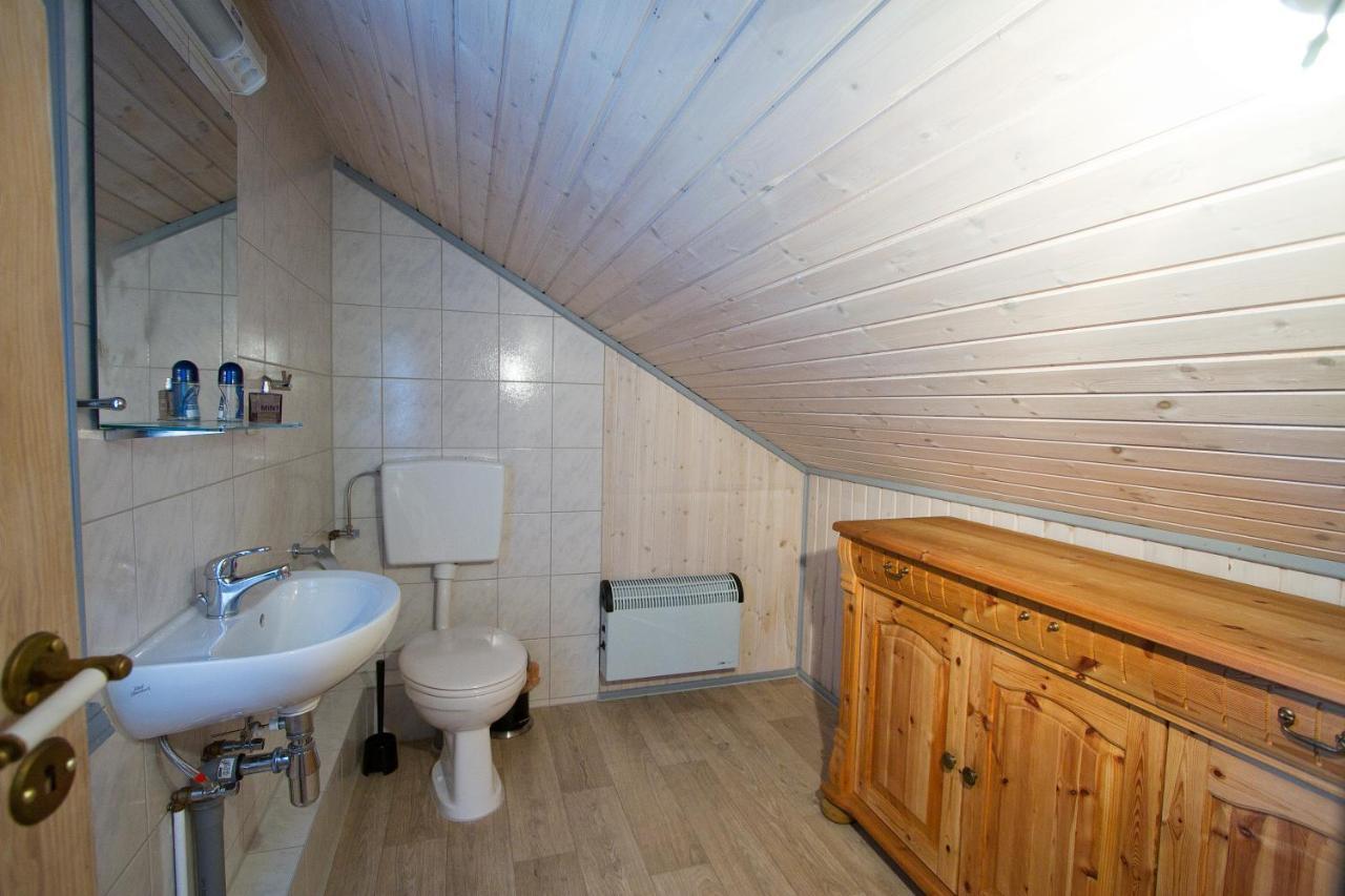 66 Holiday home *